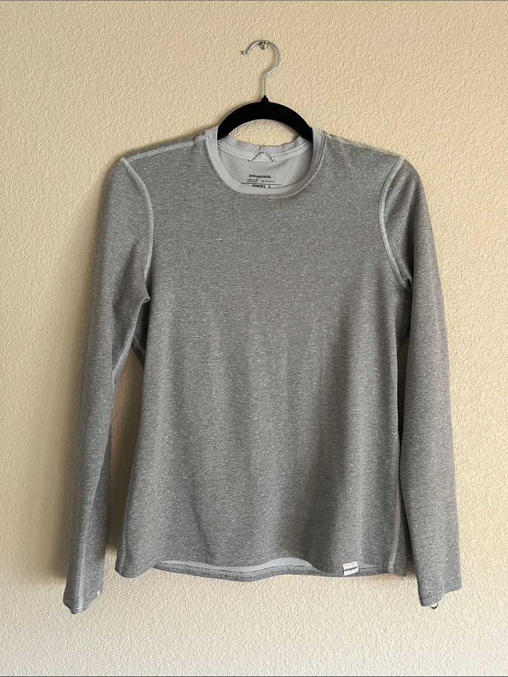 Patagonia Women's Capilene Midweight Long Sleeve Crewneck Baselayer size 3